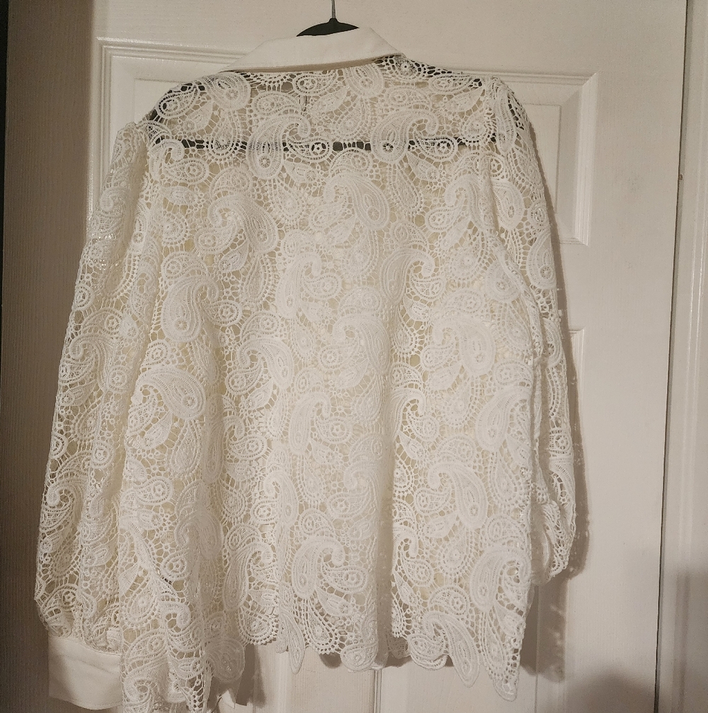 Anewsta White Lace Button-Front Blouse - Picture 3 of 7